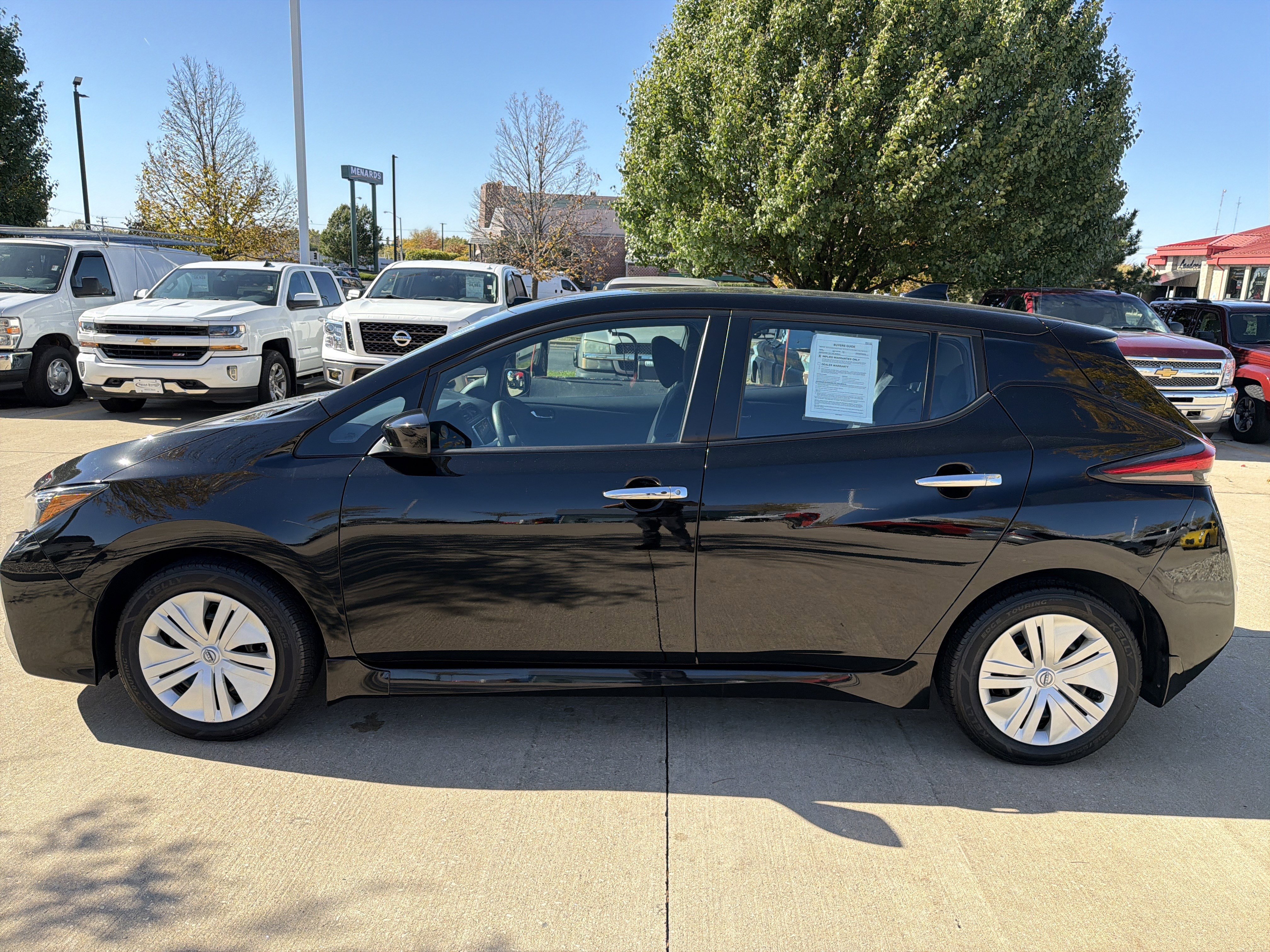 Used 2023 Nissan Leaf S image 9