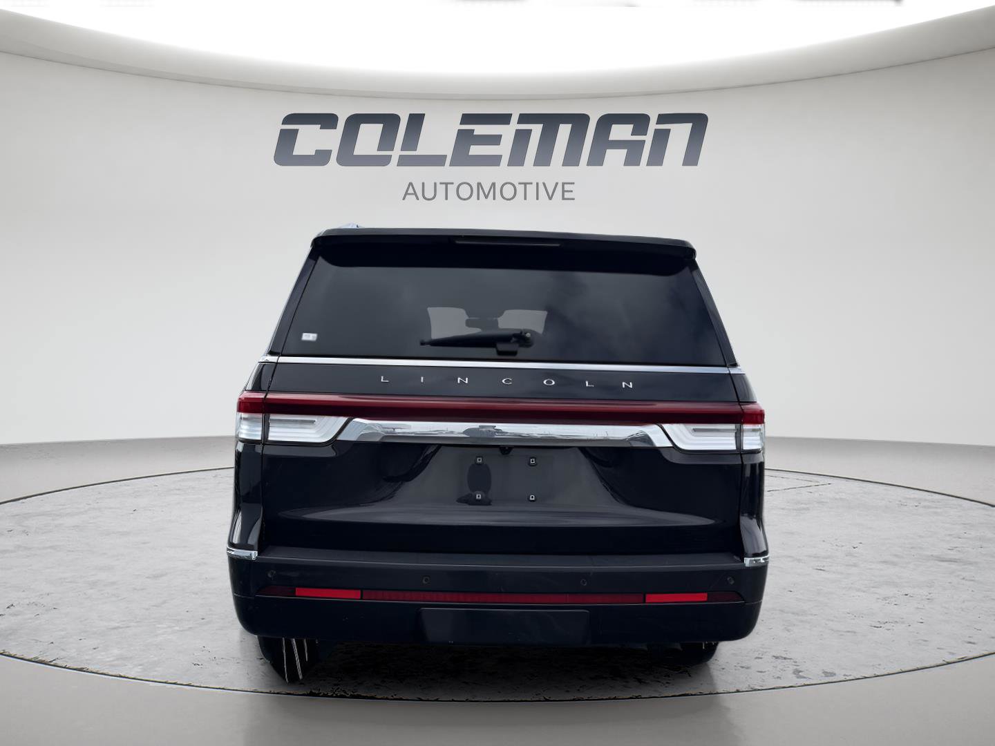 Used 2024 Lincoln Navigator Reserve image 4