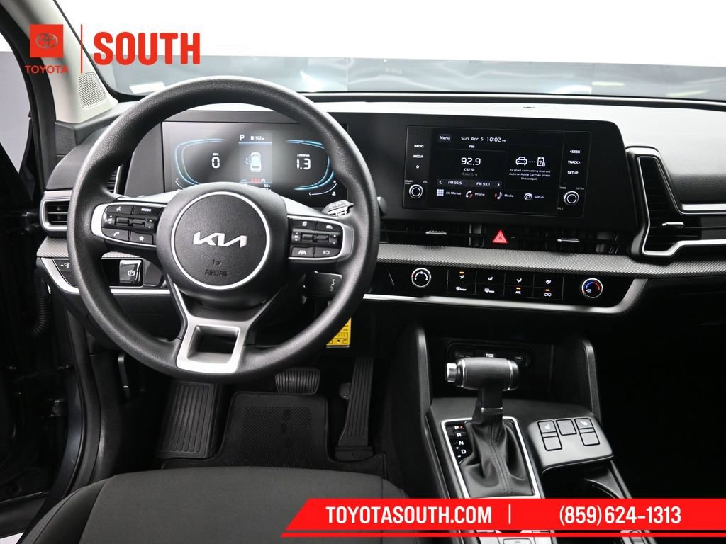 Used 2024 Kia Sportage LX image 11