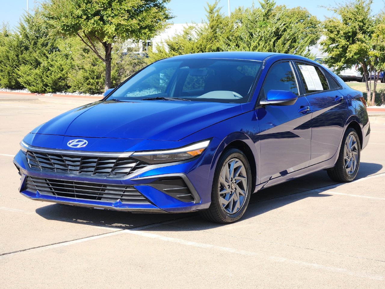 Used 2024 Hyundai Elantra SEL FWD image 2