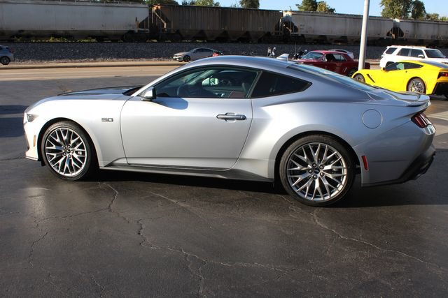 Used 2026 Ford Mustang GT Premium RWD image 13