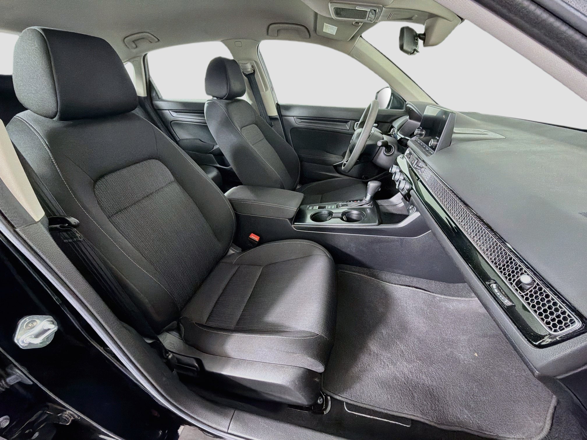 Used 2023 Honda Civic LX image 28