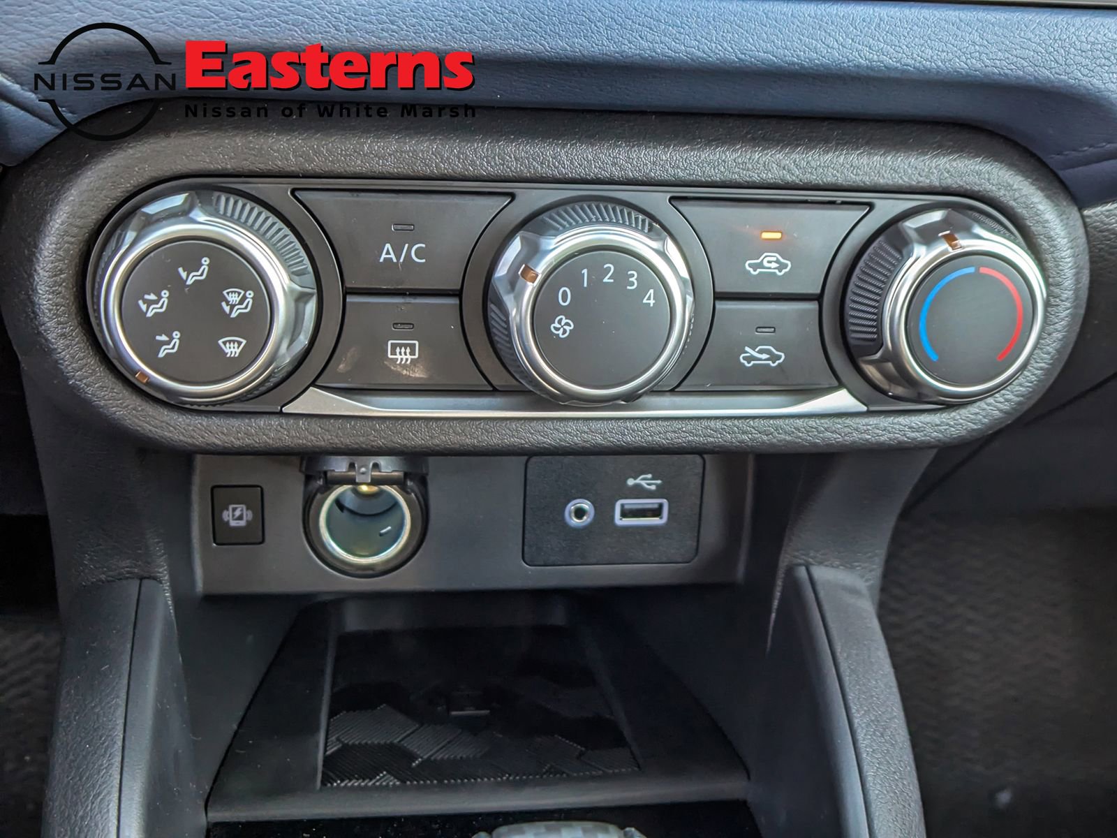 New 2025 Nissan Versa SV w/ Trunk Package image 20