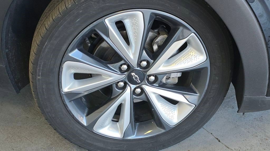 Certified 2022 Chevrolet Bolt EUV LT w/ Convenience Package image 7