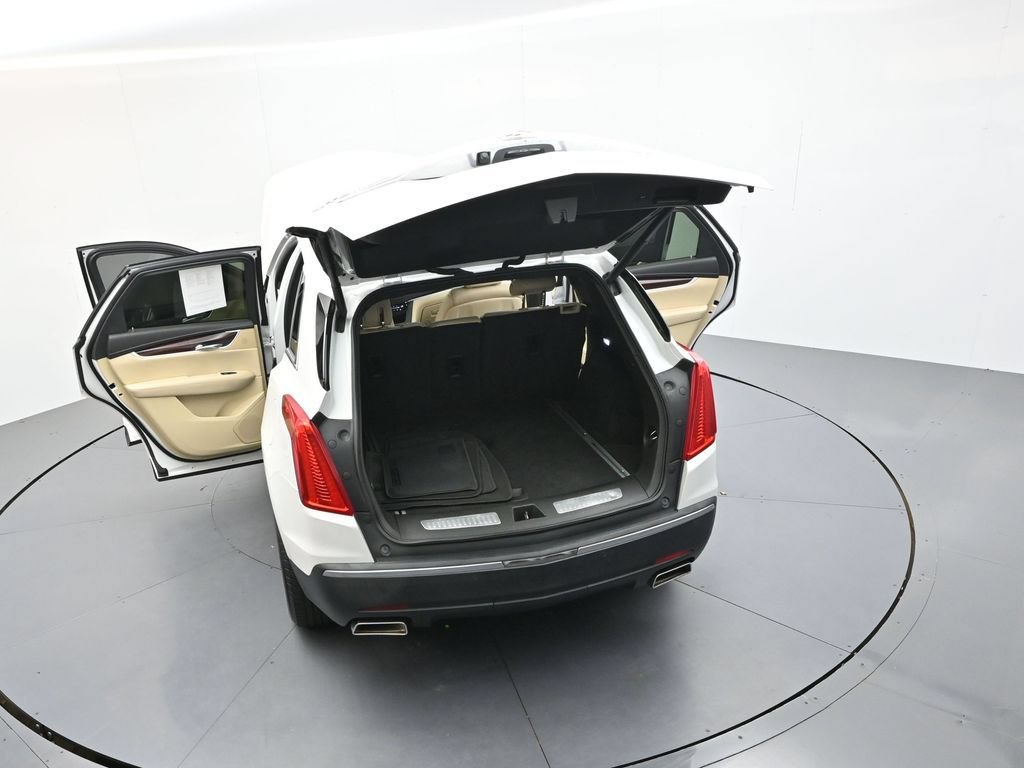 Used 2017 Cadillac XT5 Luxury w/ Driver Awareness Package FWD image 37