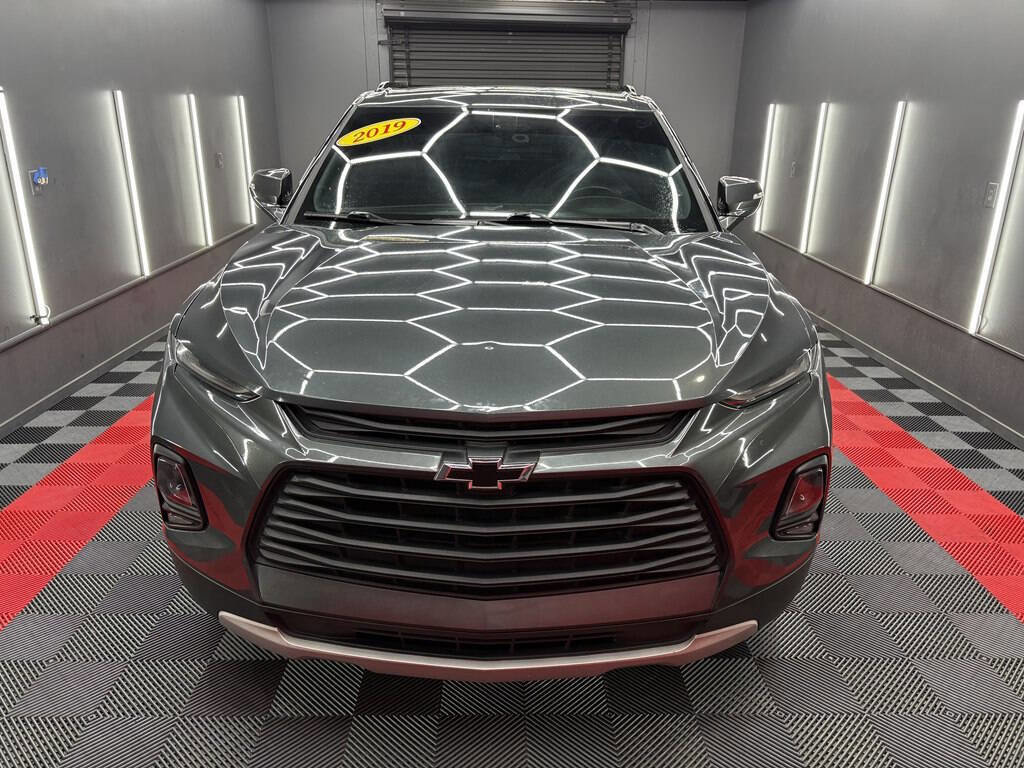 Used 2019 Chevrolet Blazer LT image 2