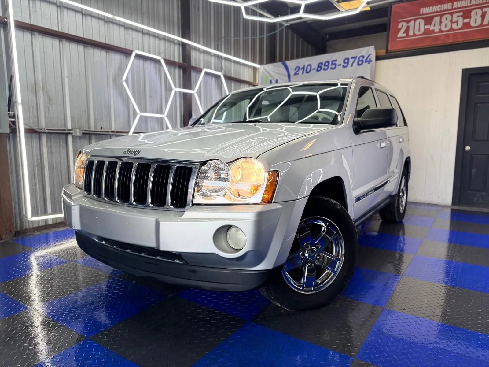 Used 2007 Jeep Grand Cherokee Limited image 4