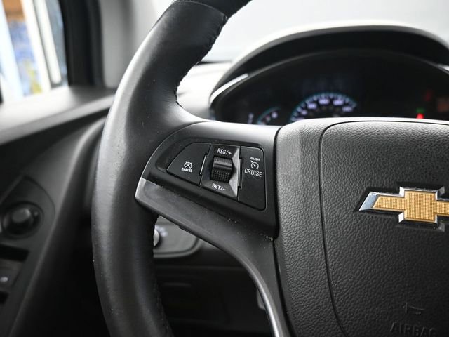 Used 2021 Chevrolet Trax LT w/ Sport Edition image 15