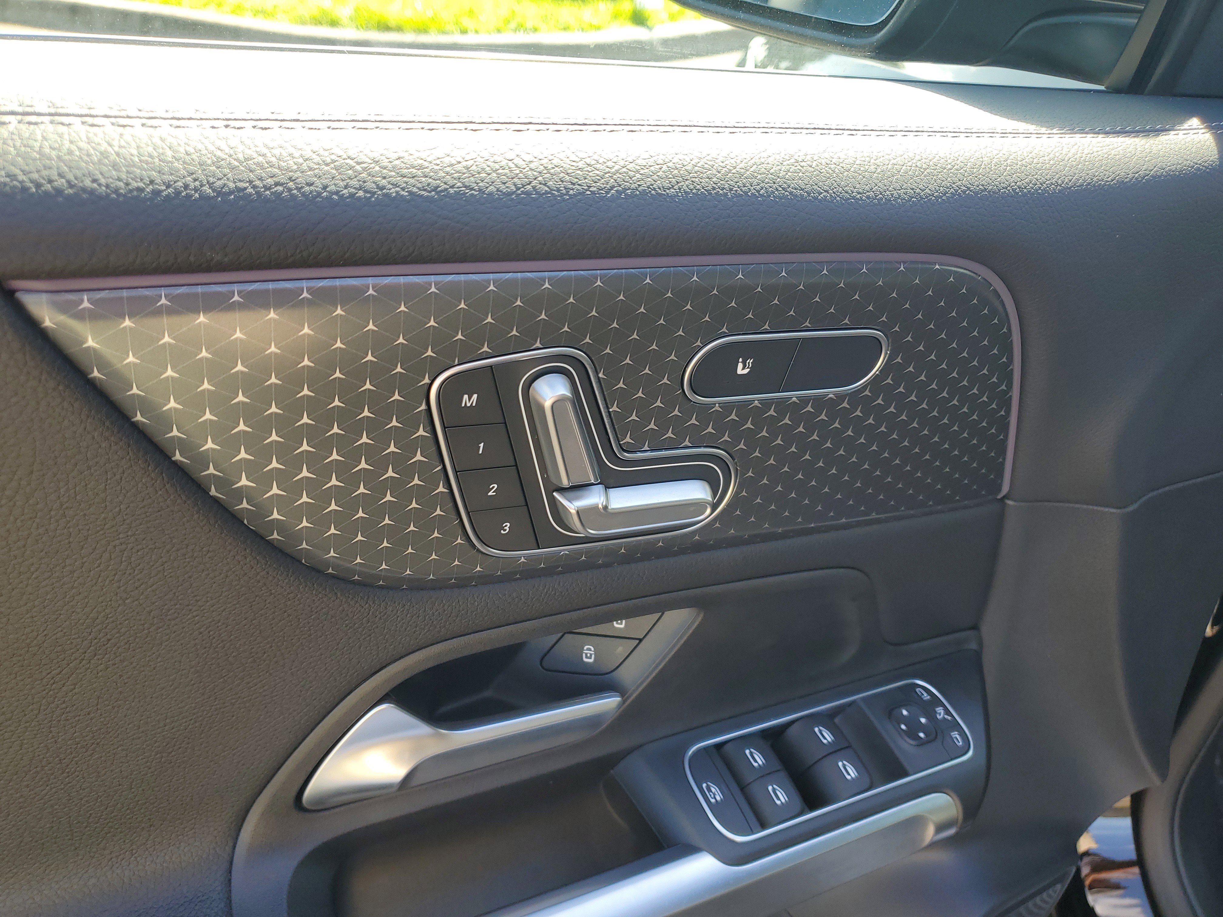 Certified 2025 Mercedes-Benz GLB 250 image 18