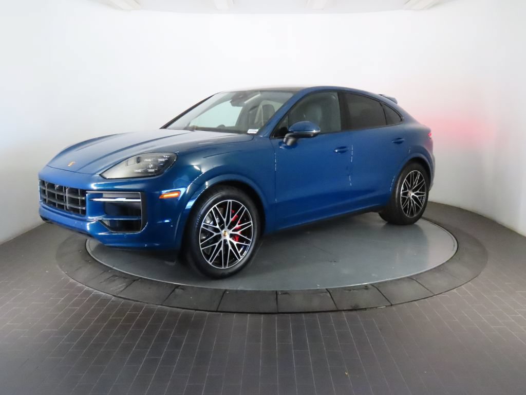 Certified 2025 Porsche Cayenne S AWD/4WD image 1