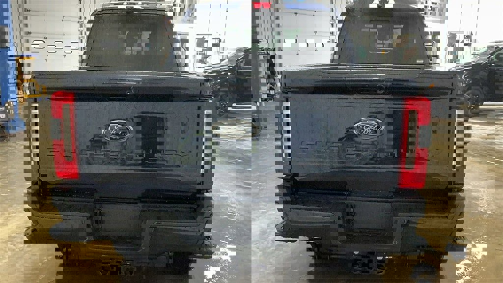 New 2025 Ford F350 Lariat w/ Black Appearance Package image 28