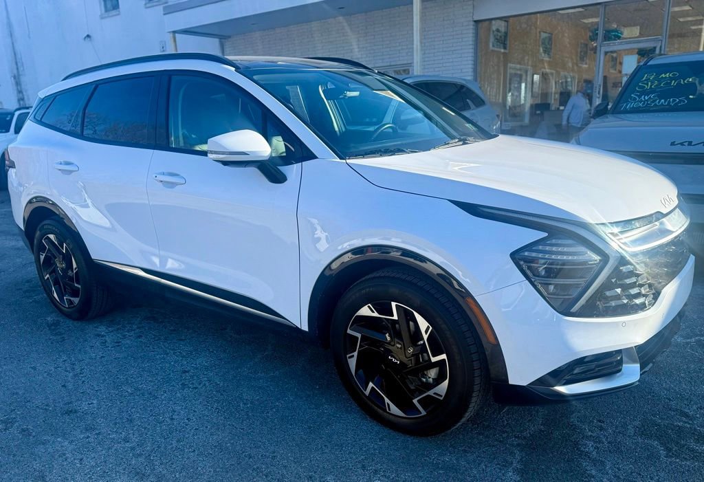 Certified 2023 Kia Sportage SX image 3