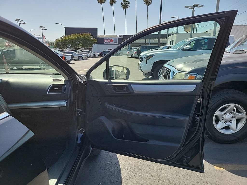 Used 2019 Subaru Outback 2.5i AWD/4WD image 9