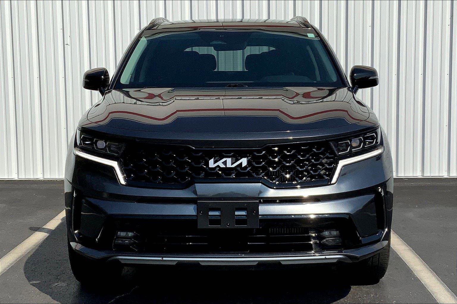 Used 2023 Kia Sorento SX image 3