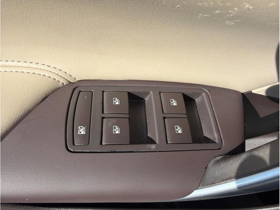 Used 2016 Buick Regal FWD image 9