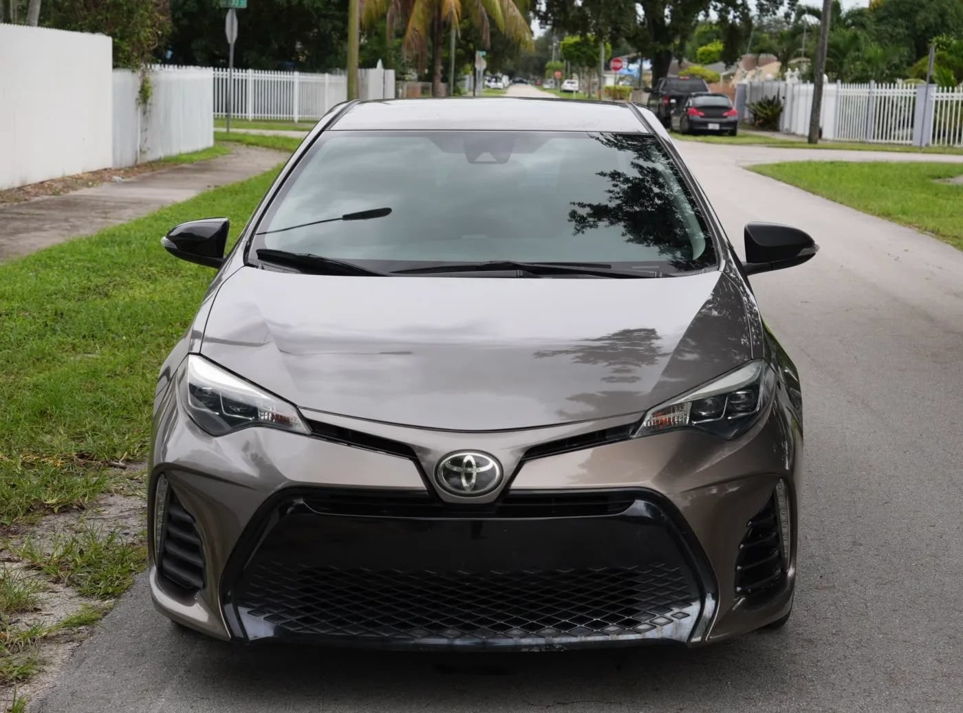 Used 2017 Toyota Corolla SE FWD image 4