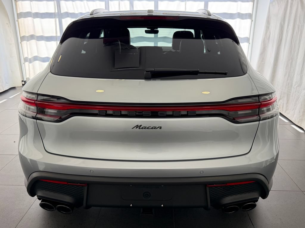 Certified 2026 Porsche Macan AWD/4WD image 8