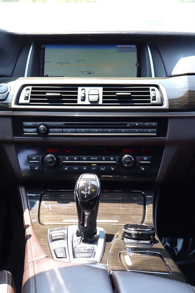 Used 2015 BMW 550i Sedan RWD image 13