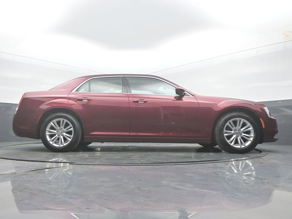 Used 2016 Chrysler 300 Limited image 50