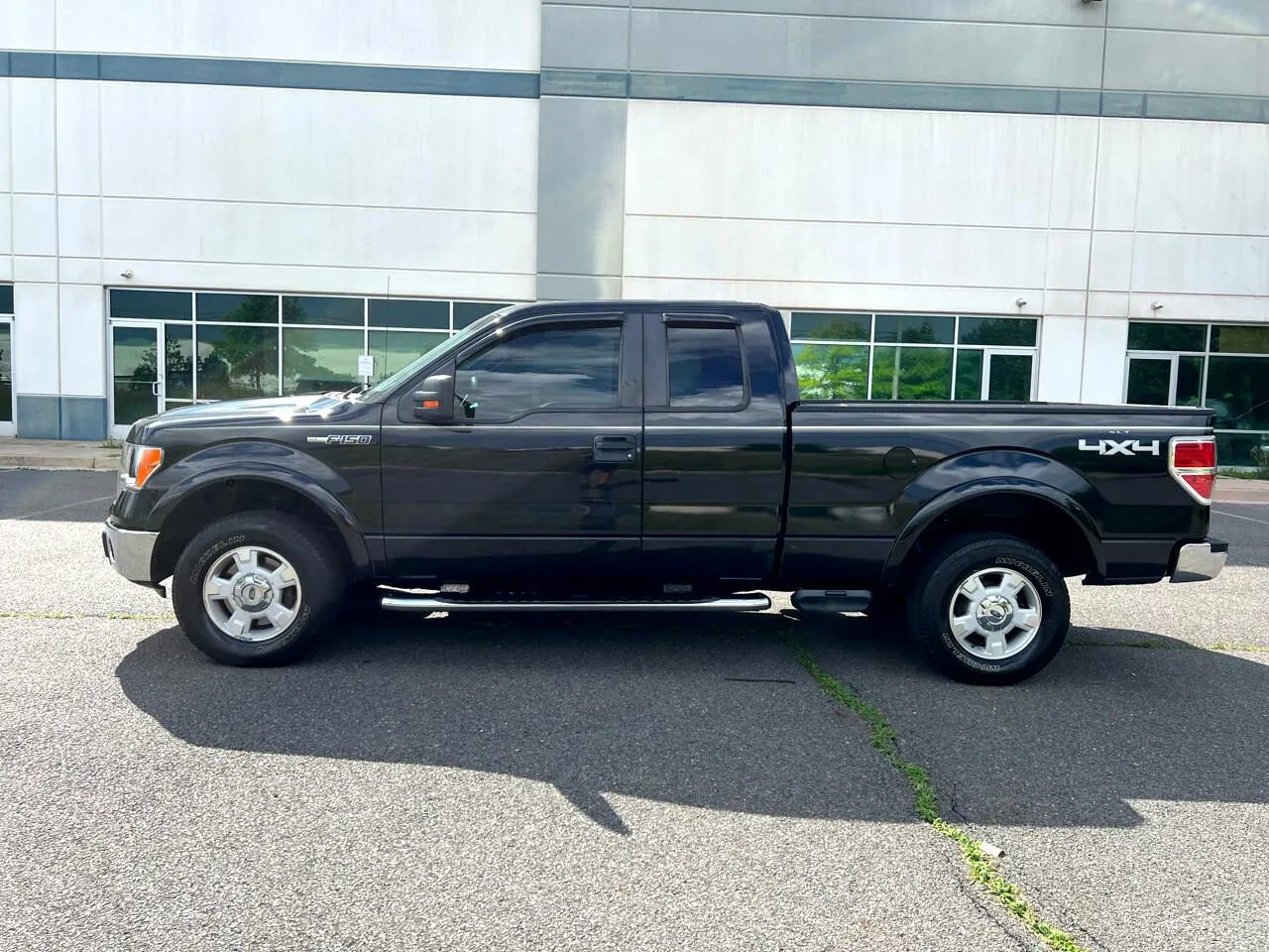 Used 2010 Ford F150 XLT image 5