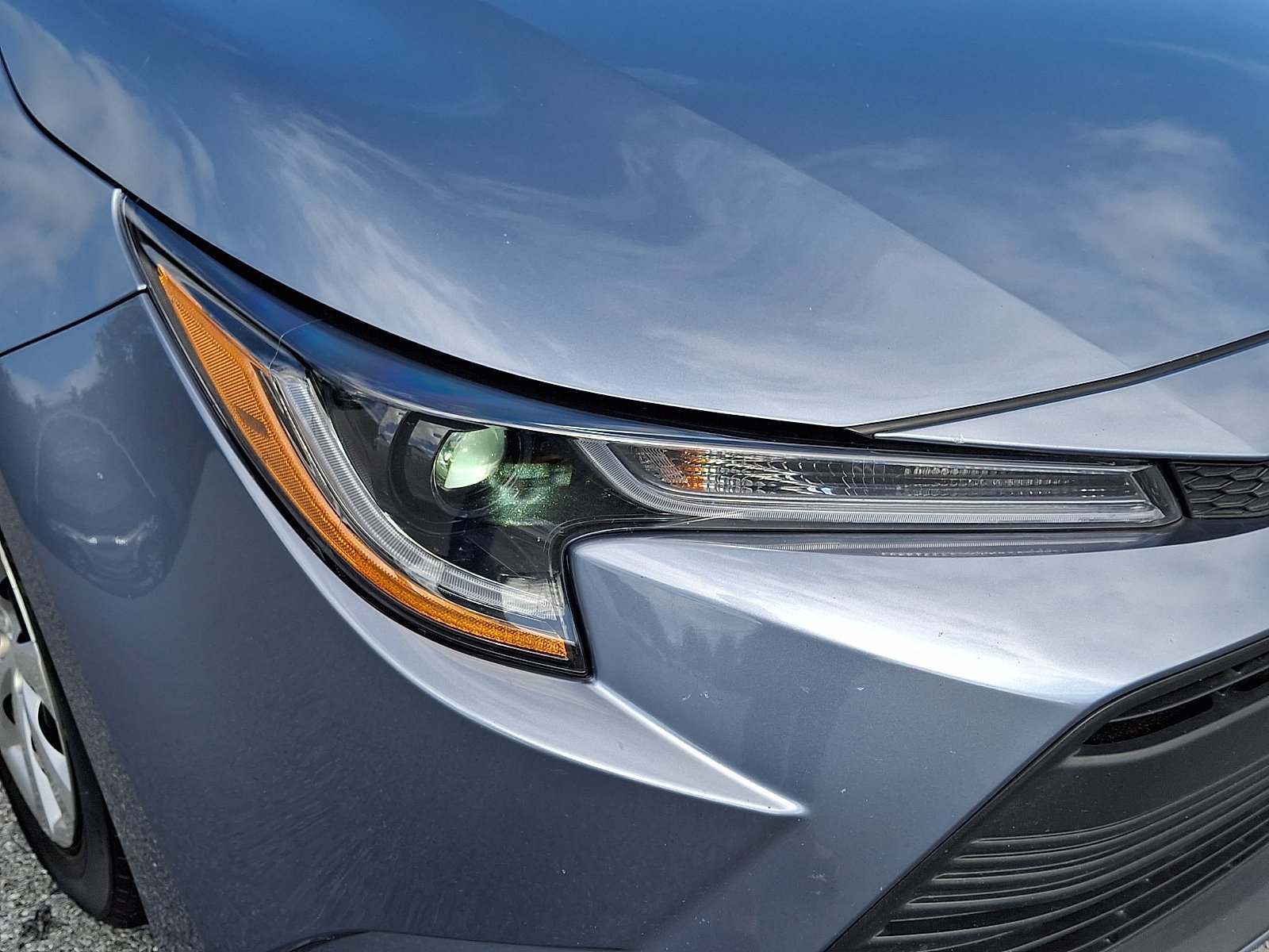 Used 2025 Toyota Corolla LE FWD image 10