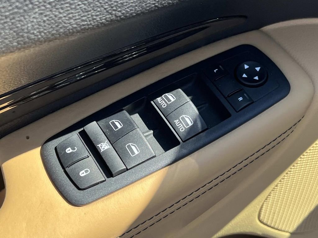 Used 2013 Dodge Durango Citadel w/ Technology Group AWD/4WD image 15