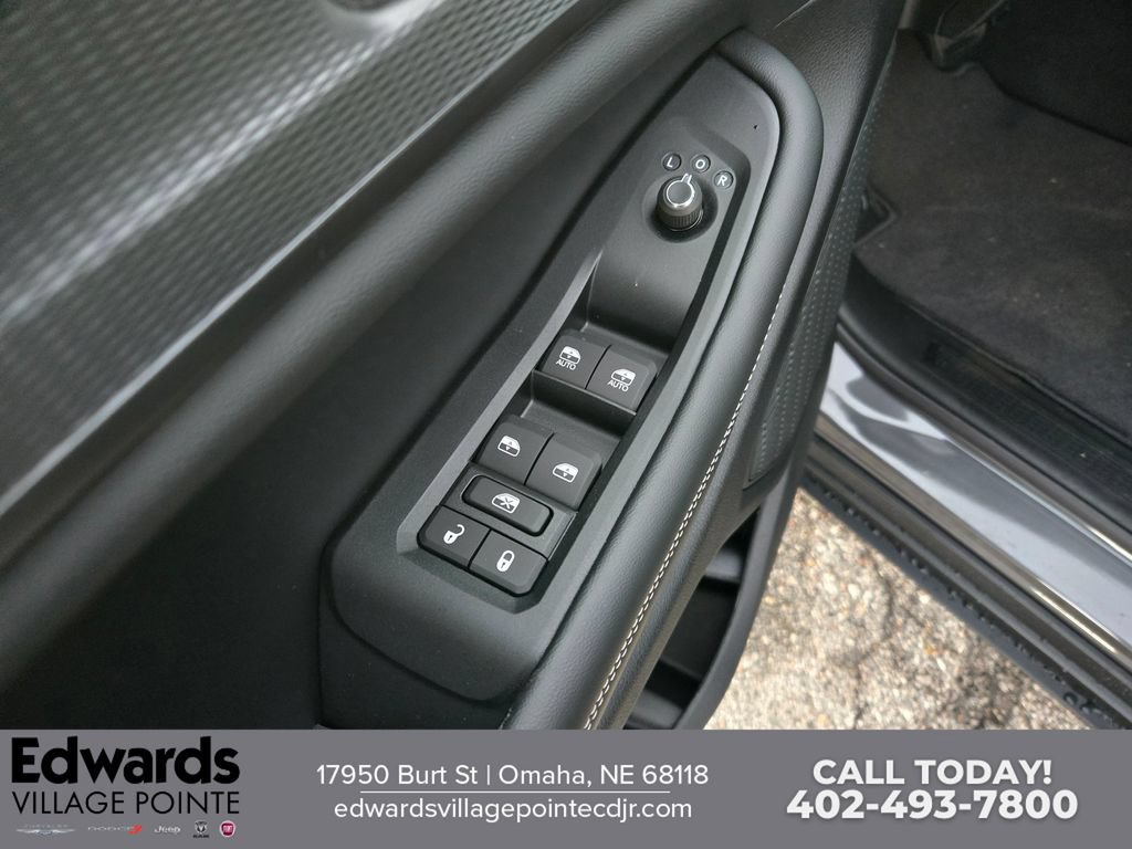 New 2026 Jeep Grand Cherokee L 4WD image 11