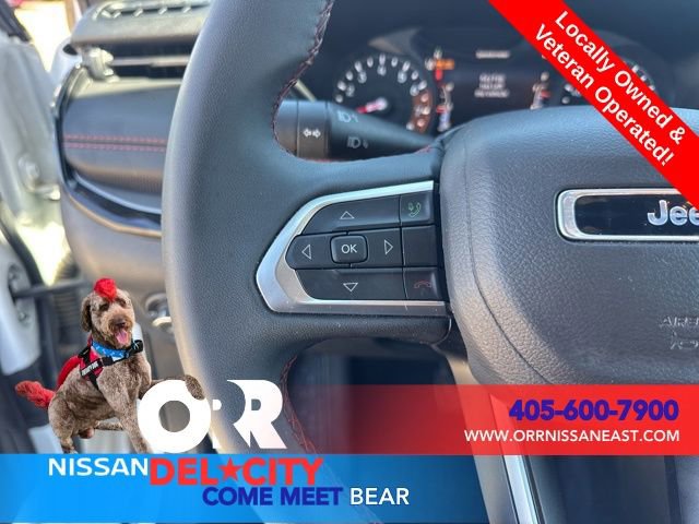 Used 2025 Jeep Compass Trailhawk image 17