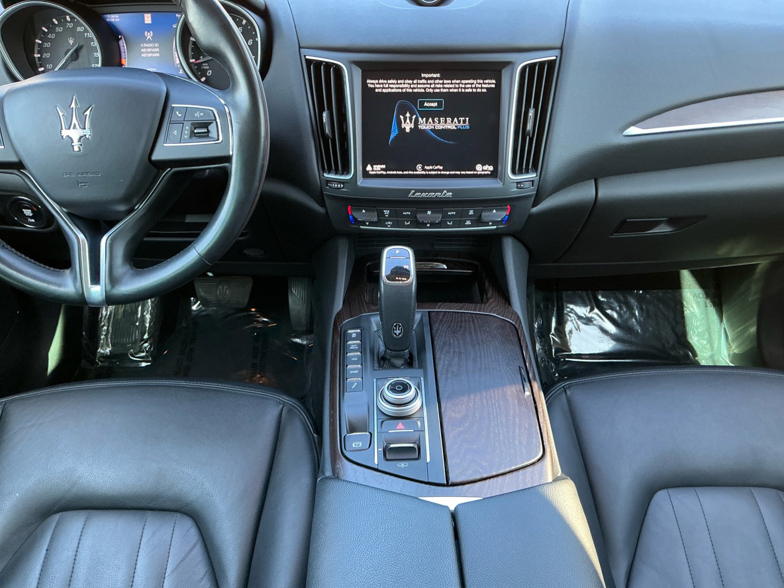 Used 2019 Maserati Levante image 11