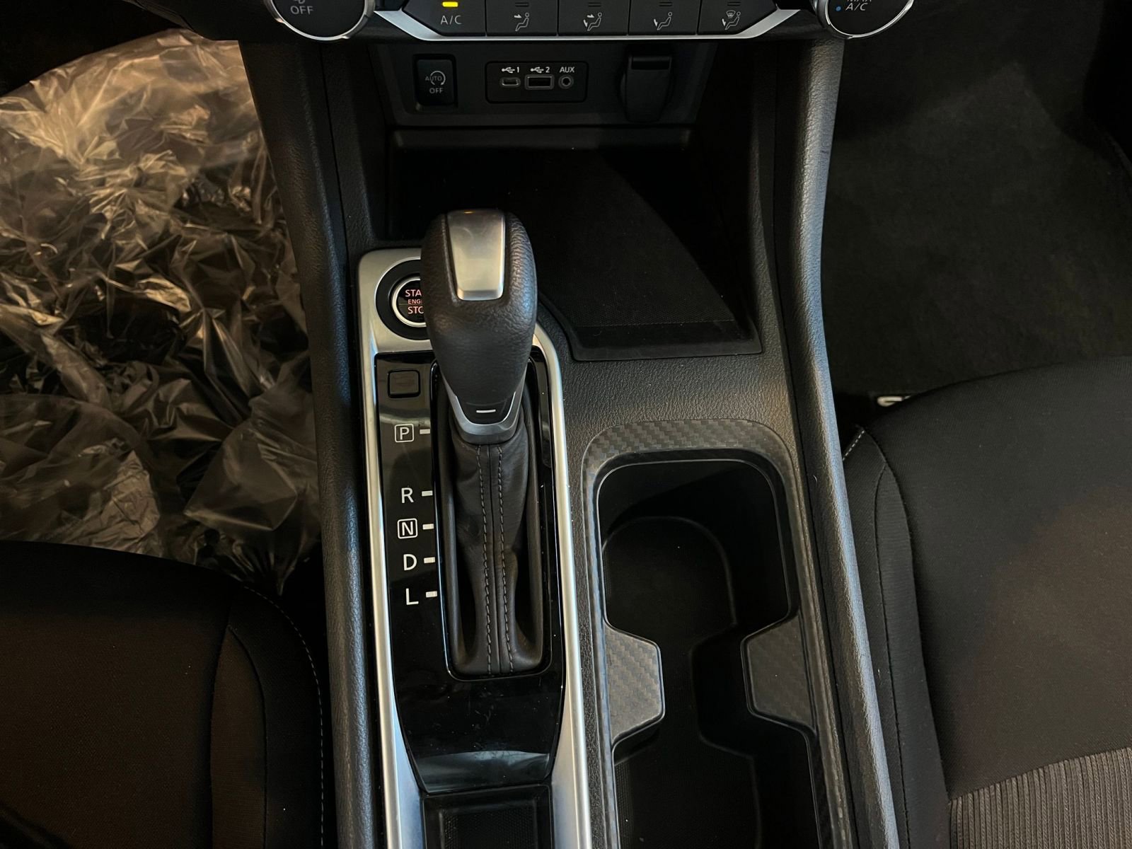 Used 2025 Nissan Sentra SV image 40