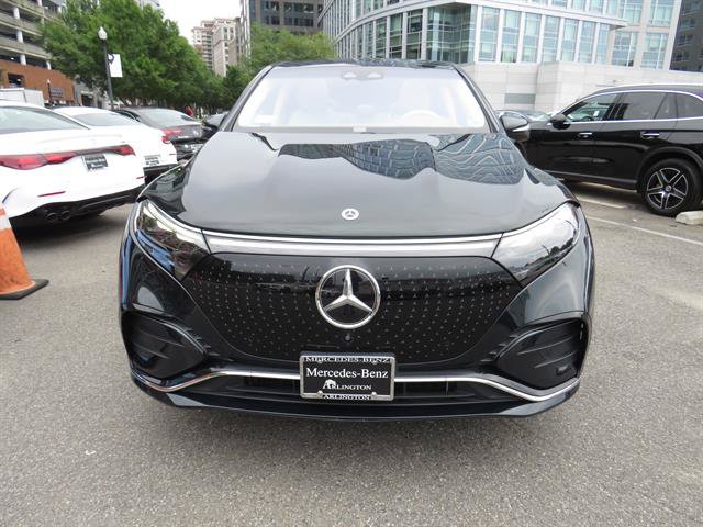 Certified 2023 Mercedes-Benz EQS 580 4MATIC SUV w/ Exclusive Trim Package image 6