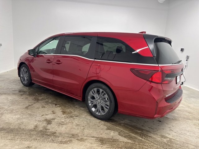 New 2026 Honda Odyssey Touring image 7