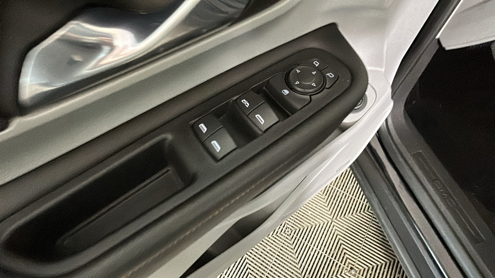 Used 2020 GMC Terrain SLT w/ Preferred Package AWD/4WD image 13