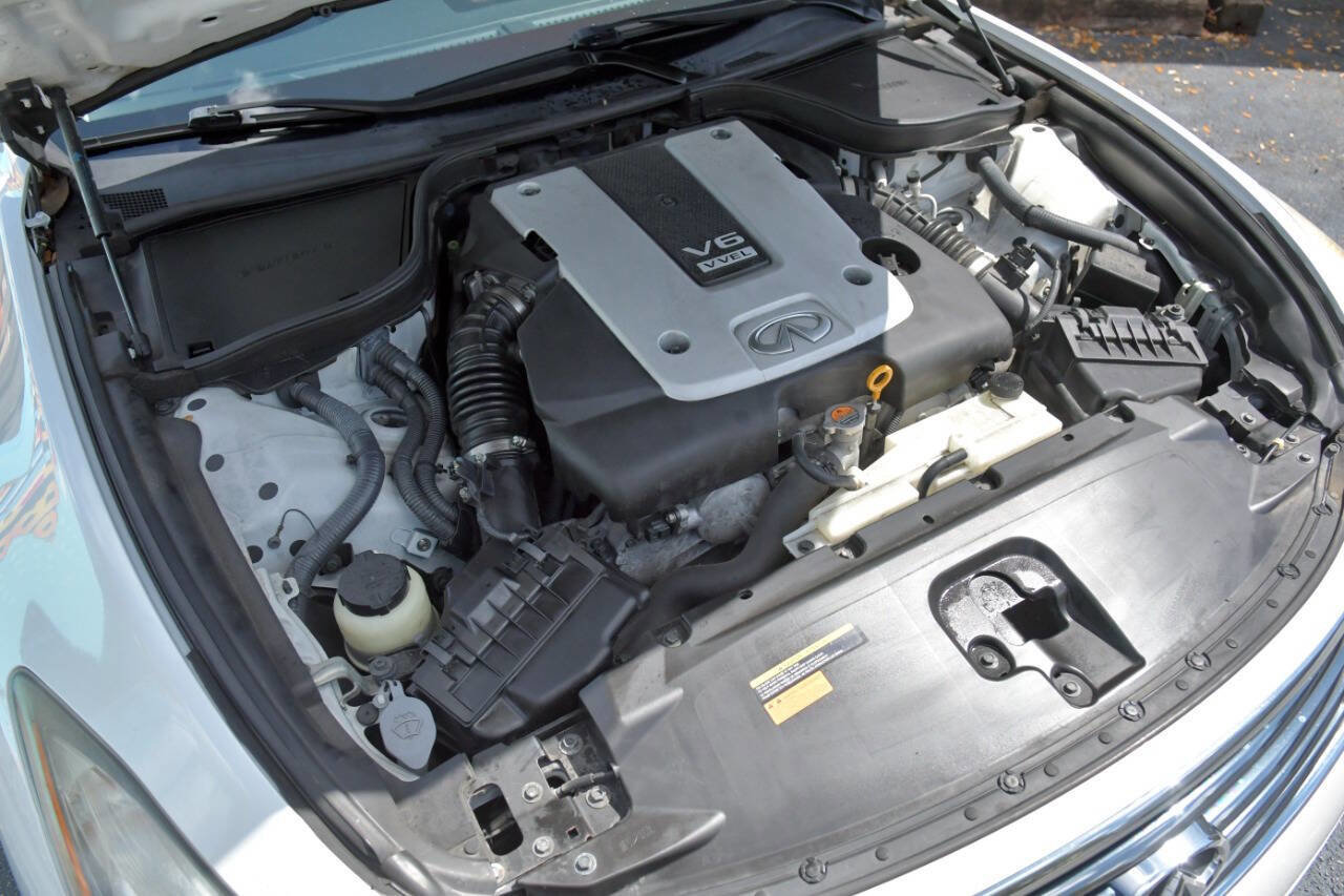 Used 2014 INFINITI Q60 Journey w/ Premium Package image 14