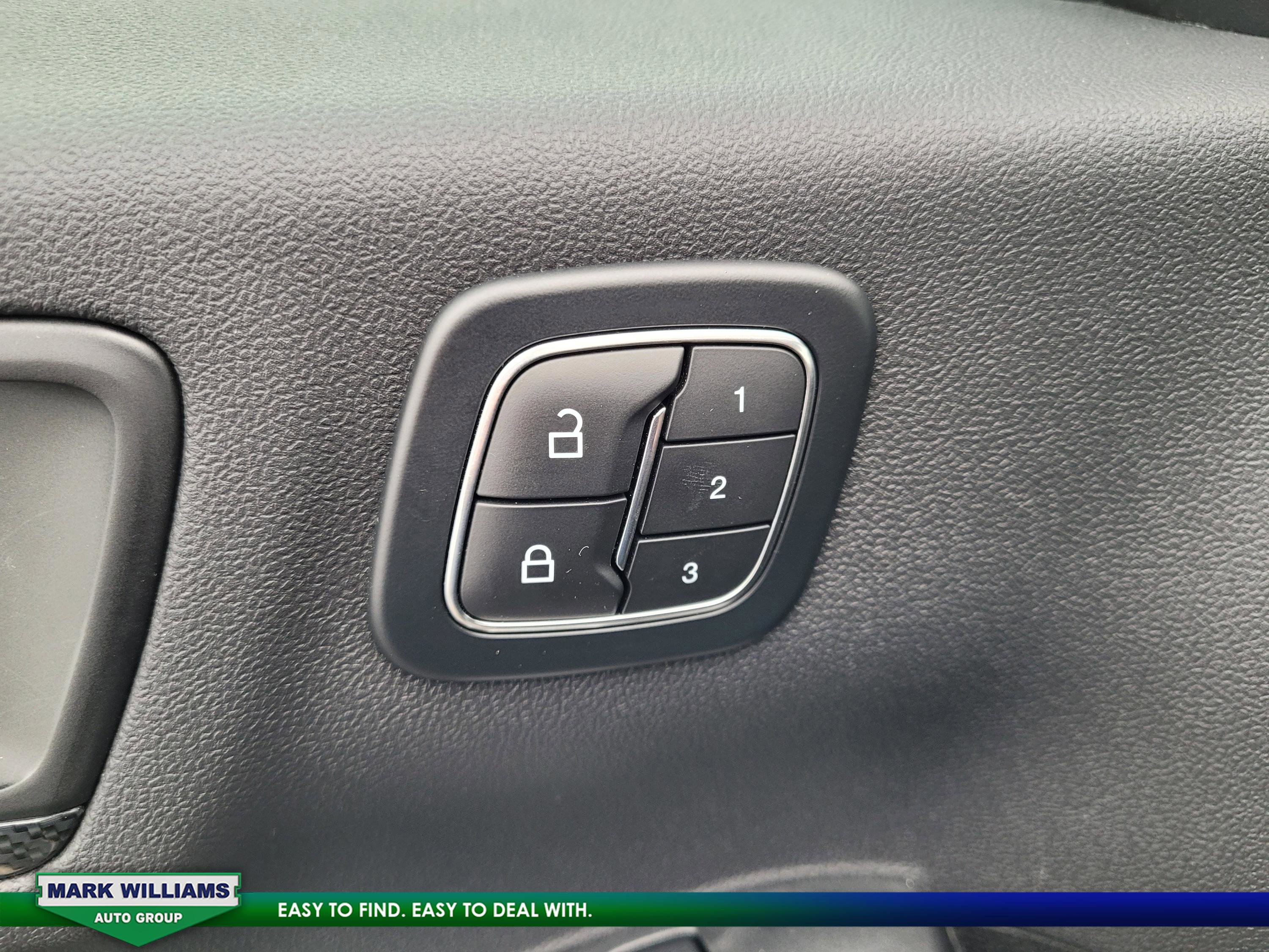 Used 2024 Ford Escape ST-Line Select w/ Tech Pack #2 image 29