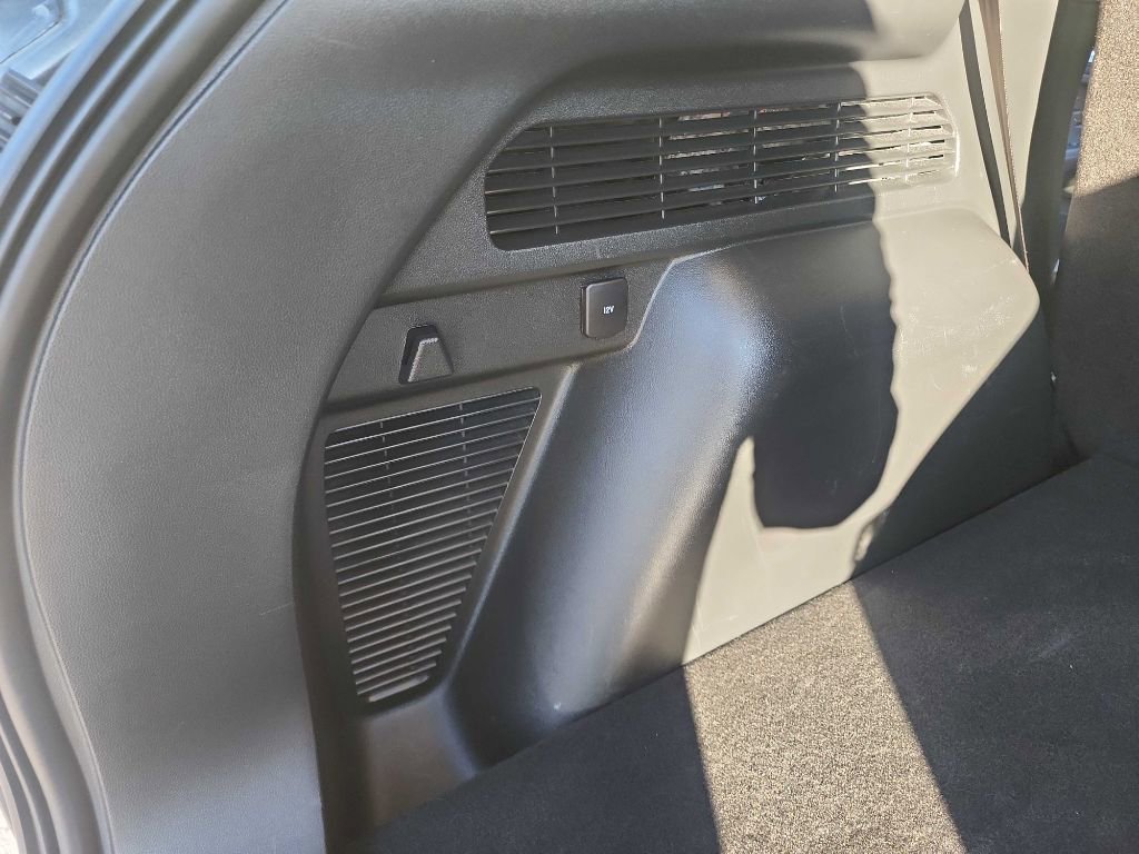 Used 2020 Ford Escape SEL image 8