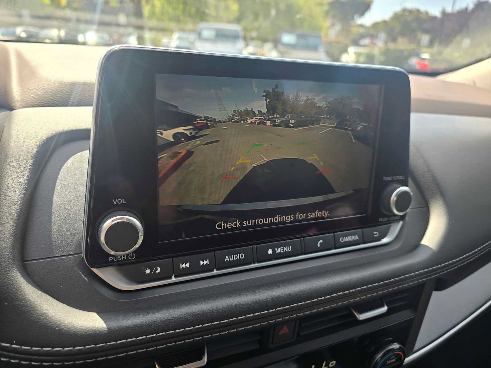 Used 2023 Nissan Rogue SV FWD image 27