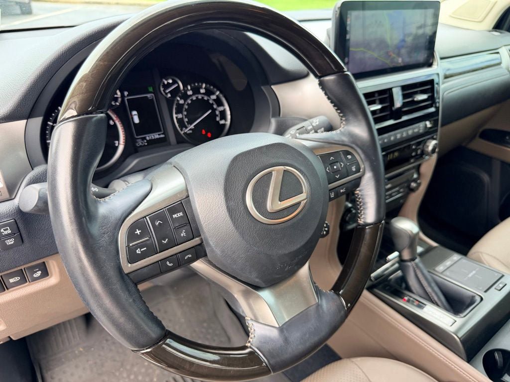 Used 2022 Lexus GX 460 Luxury w/ Accessory Package AWD/4WD image 25