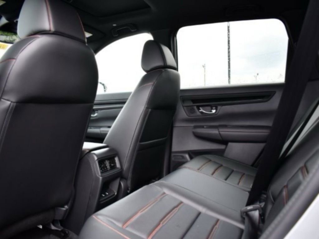 Used 2025 Honda CR-V Sport-L image 14