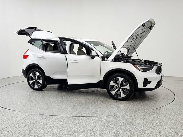 Certified 2023 Volvo XC40 B5 Plus w/ Protection Package Premier AWD/4WD image 10