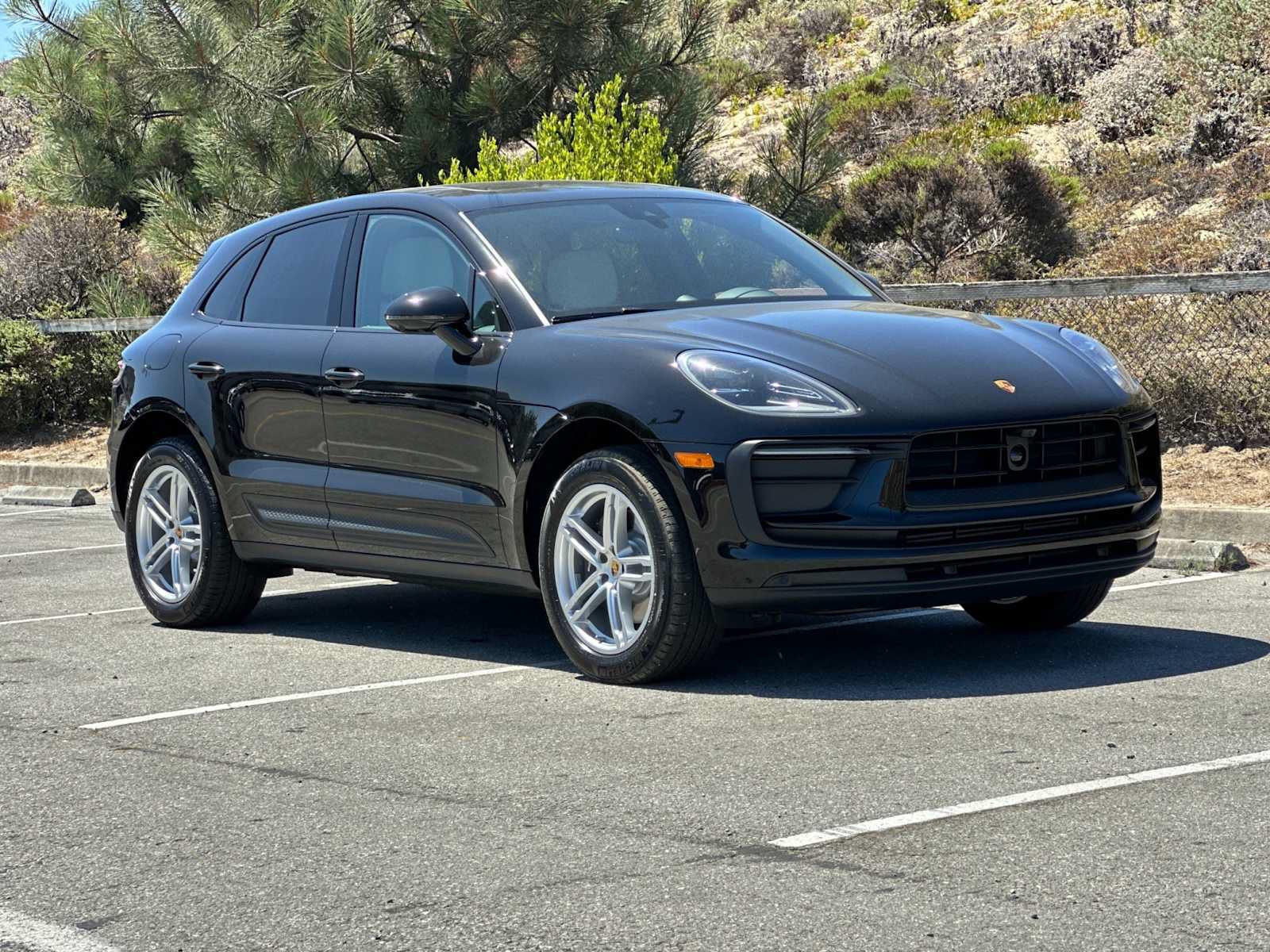 New 2025 Porsche Macan AWD/4WD image 10