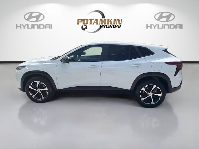 Used 2024 Chevrolet Trax RS w/ Driver Confidence Package FWD image 8