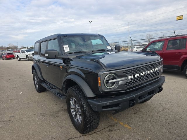 Used 2024 Ford Bronco Badlands image 2