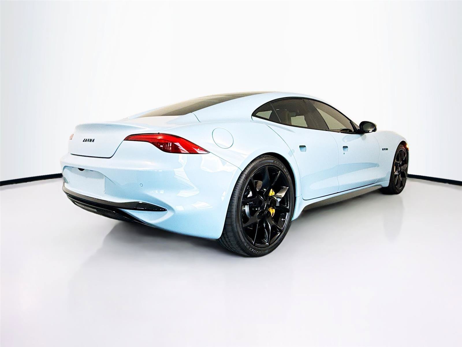 New 2025 Karma Revero Luxury RWD image 39