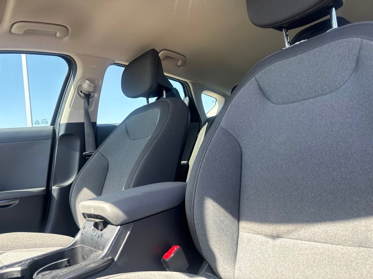 Used 2025 Kia K4 FWD image 31