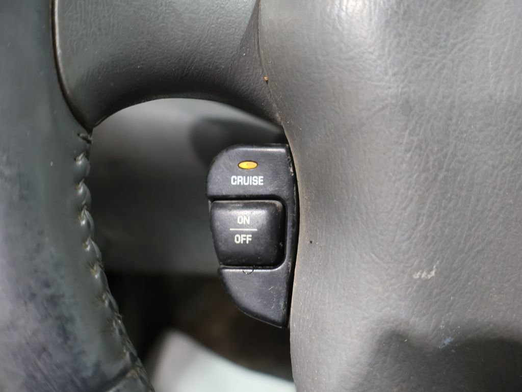 Used 2004 Oldsmobile Alero GLS w/ Sun And Sound Package image 29