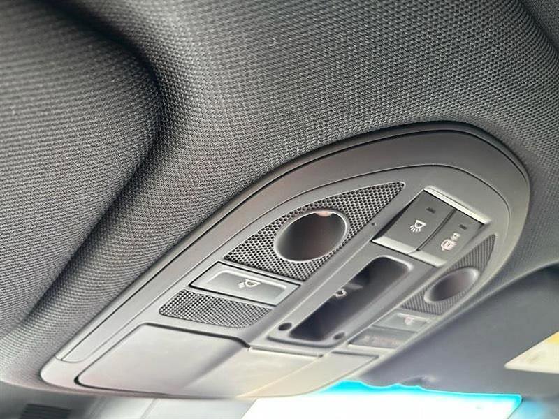 Used 2022 Genesis G70 3.3T w/ Sport Advanced Package image 39