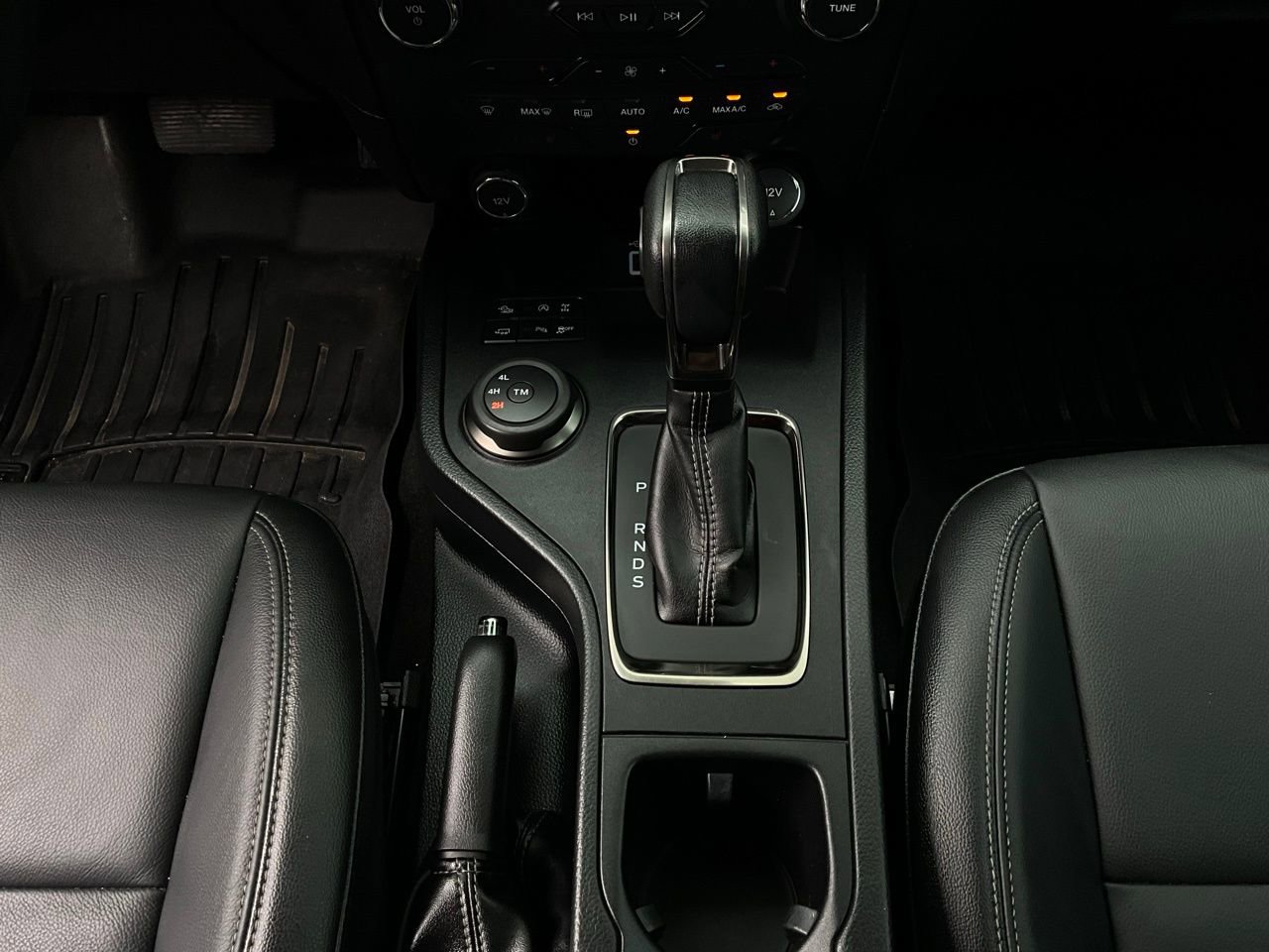 Used 2020 Ford Ranger Lariat w/ Equipment Group 501A Mid image 17