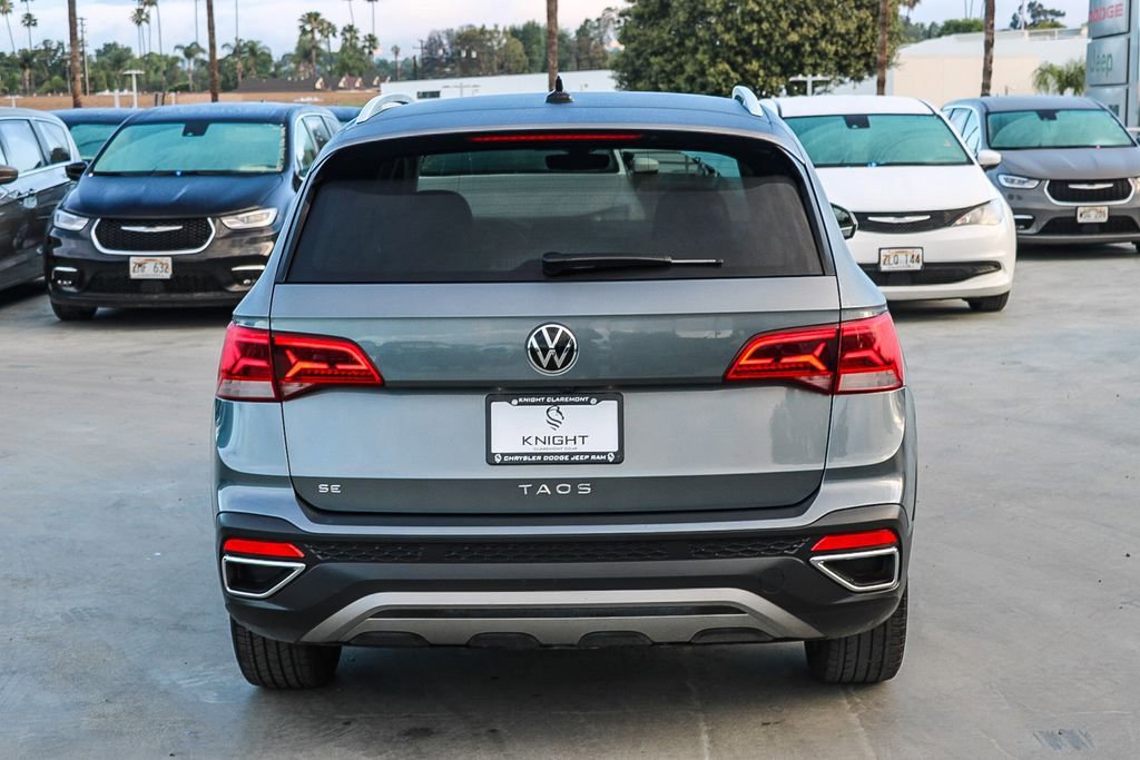 Used 2024 Volkswagen Taos SE FWD image 8