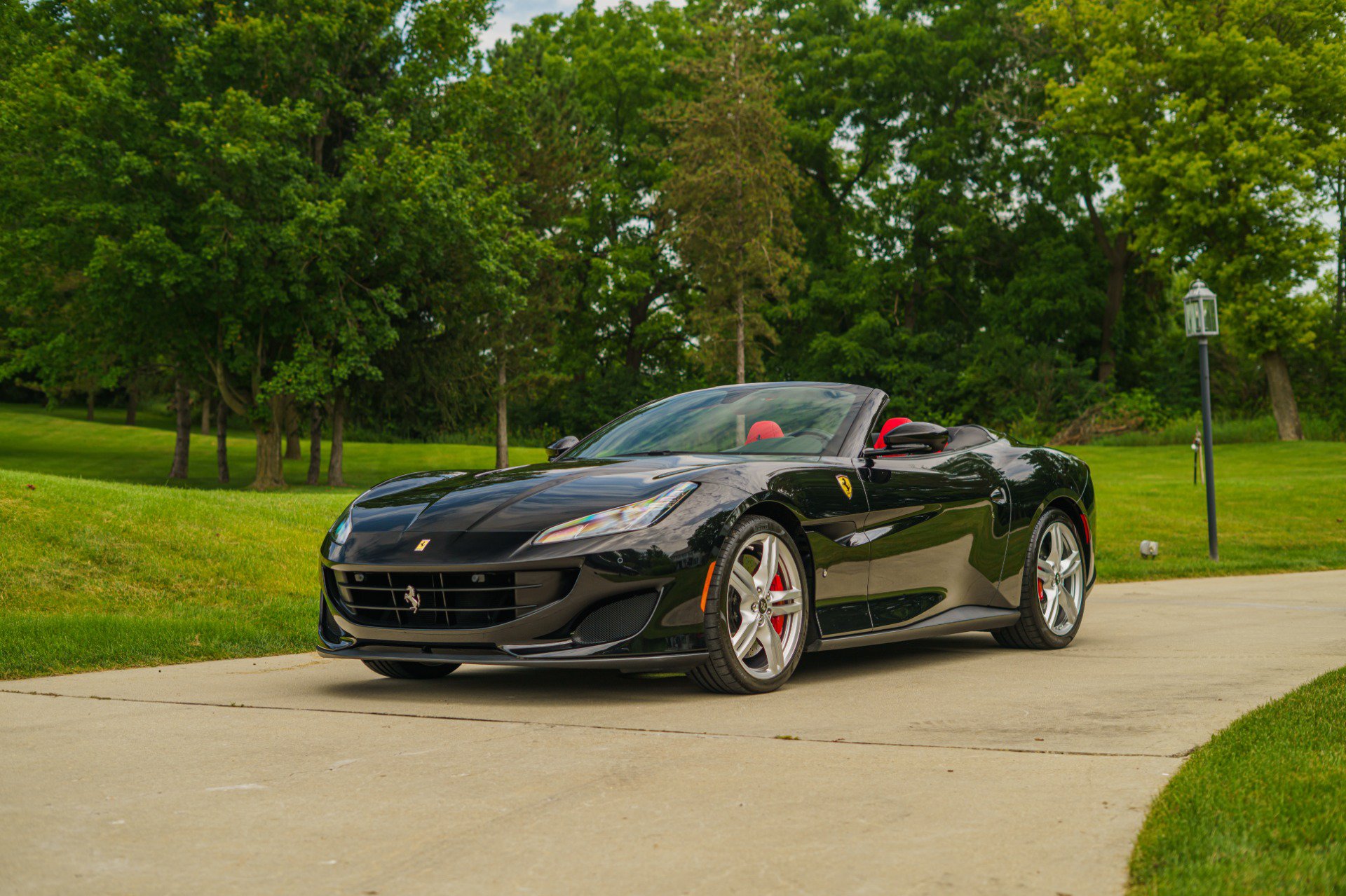 Used 2019 Ferrari Portofino RWD image 89